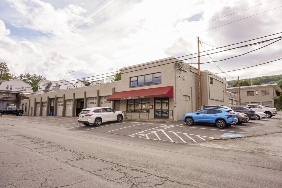 Bob Weaver Collision facility in Pottsville, PA